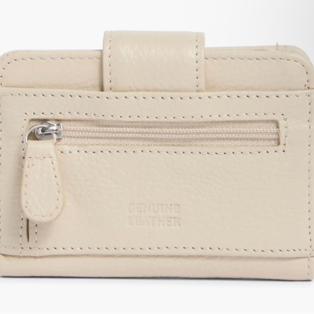 NWOT Nordstrom Genuine leather Bifold Snap Closure Wallet Card Holder Cream - Picture 6 of 6